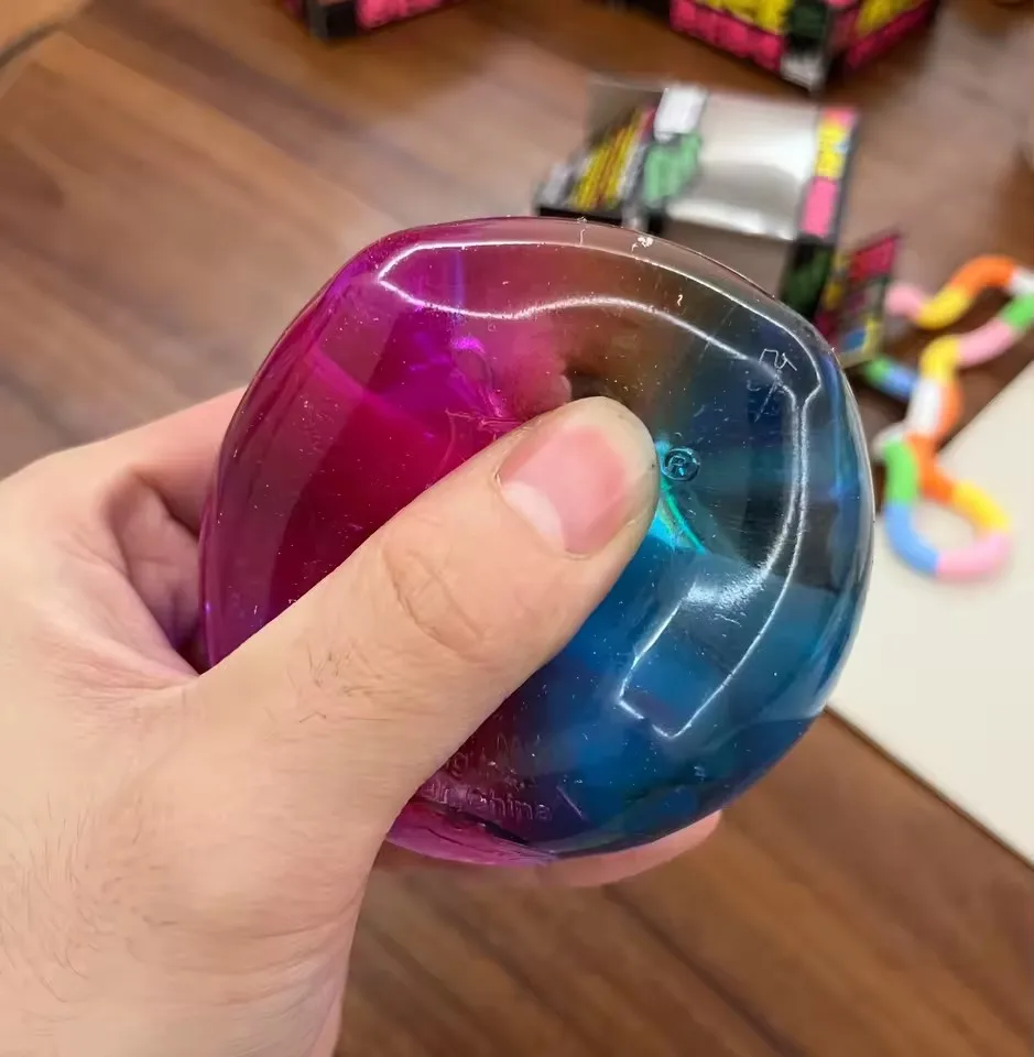 Schylling NeeDoh Rainbow Cube  – обзор и цена Fidget Cube Original